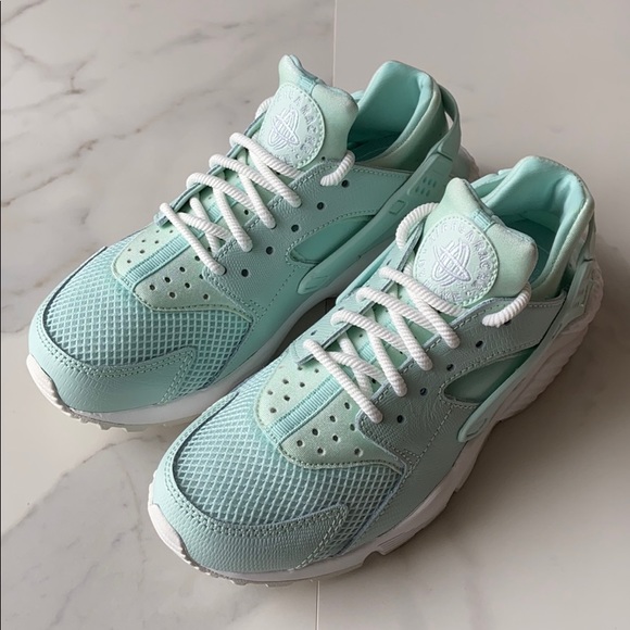 NWT Nike Air huarache run special edition - Picture 7 of 8